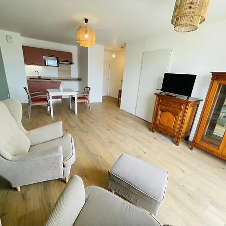 Dans Avec Salon Et Cuisine Partages - 402 Aparthotel *