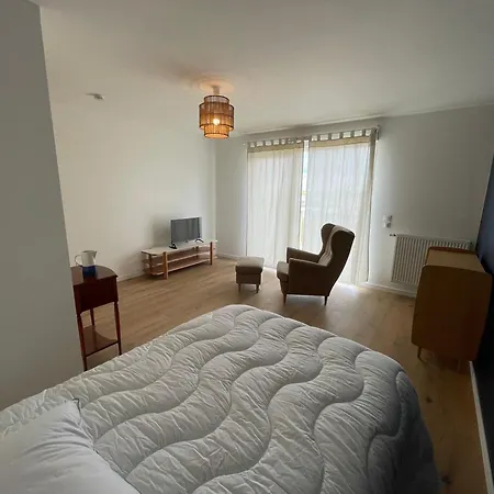 Aparthotel Dans Avec Salon Et Cuisine Partages - 402 *