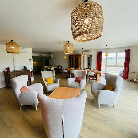 Aparthotel Dans Avec Salon Et Cuisine Partages - 402 Epron