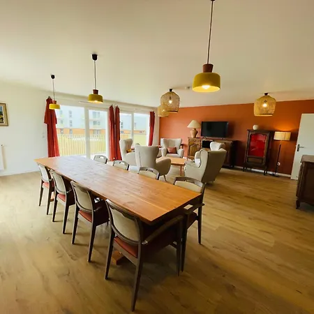 Aparthotel Dans Avec Salon Et Cuisine Partages - 402