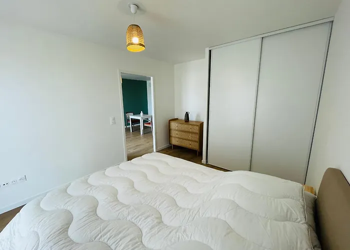 Dans Résidence Avec Salon Et Cuisine Partagés - 402 *