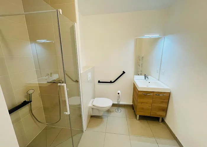 Dans Résidence Avec Salon Et Cuisine Partagés - 402 Appart hôtel