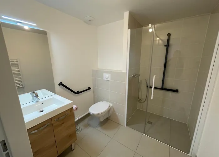 Appart hôtel Dans Résidence Avec Salon Et Cuisine Partagés - 402